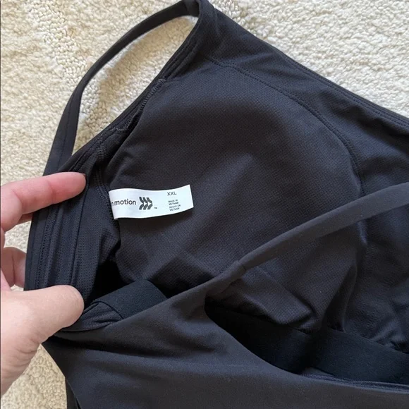 All in Motion Black Workout Top - Picture 5 of 8